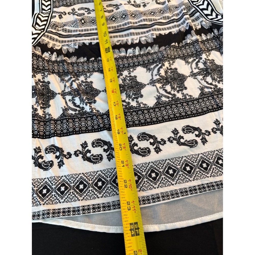 Bebe Womens Sleeveless Mixed Print Blouse Black White Paisley Chevron Small NEW - Picture 8 of 16